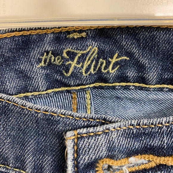 Old Navy Mid Rise-Flirt-Boot Cut Jeans-Medium wash 5 pocket. 4 Short. 29” Inseam - Picture 2 of 4